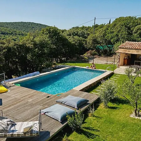 Clos Des Coustoulins Lacoste (Herault)